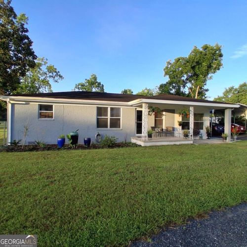 604 E Waring St, Waycross, GA, 31501-7939 | Card Image