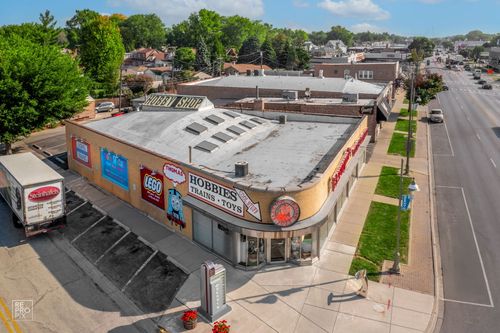 7025 Ogden Ave, Berwyn, IL, 60402-3664 | Card Image