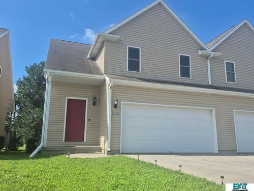 3069 Overland Trl, Lincoln, NE, 68503-3348 | Card Image