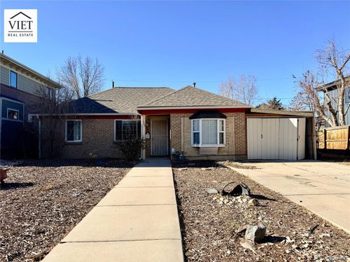 1055 Leyden St, Denver, CO, 80220-4636 | Card Image