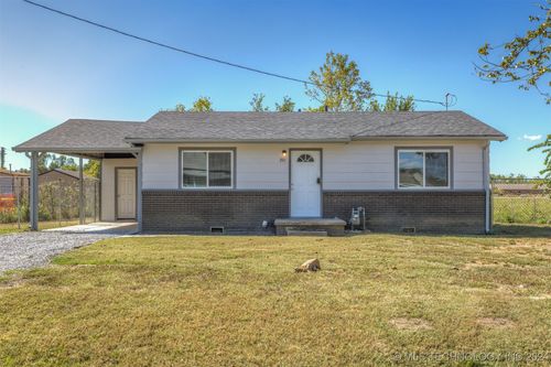 201 E 1st Street, Claremore, OK, 74017 | Card Image