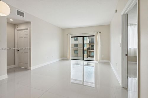 apt-804-3590 Coral Way, Miami, FL, 33145-3076 | Card Image