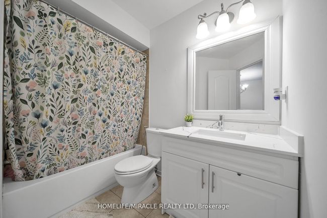 93 Crystal Glen Cres, House attached with 4 bedrooms, 4 bathrooms and 2 parking in Brampton ON | Image 30