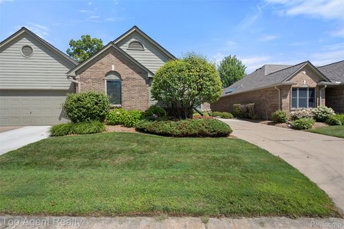 4415 Firethorn Ct, Warren, MI, 48092-4193 | Card Image