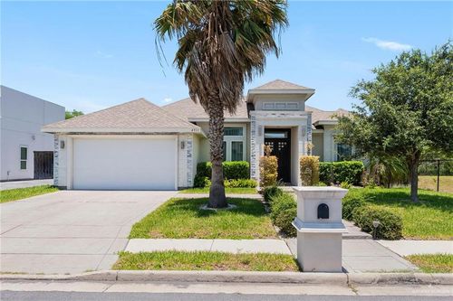 4911 N 41st Ln, McAllen, TX, 78504-6566 | Card Image