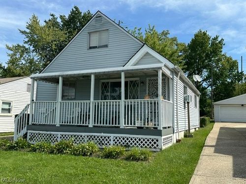 4413 E 158th St, Cleveland, OH, 44128-2916 | Card Image