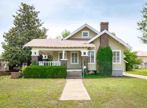 616 Kaw St, Perry, OK, 73077-3436 | Card Image
