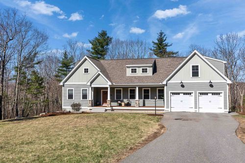 136 Harvard Ave, Auburn, NH, 03032-3995 | Card Image