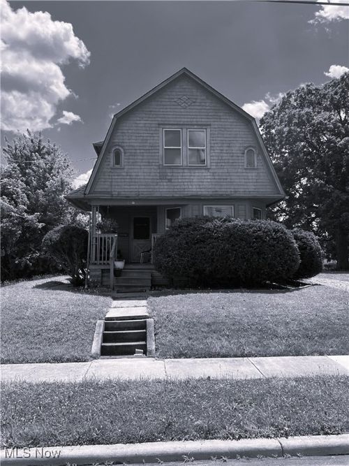 13 Neil St, Niles, OH, 44446-5031 | Card Image