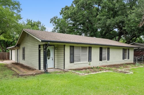 2322 W 1st Ave, Corsicana, TX, 75110-2508 | Card Image