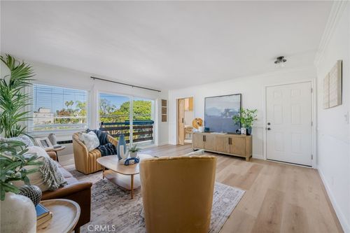 apt-210-2844 E 3rd St, Long Beach, CA, 90814-5894 | Card Image