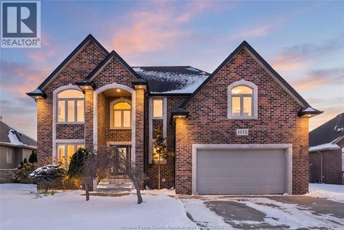 1073 Regency Cres, Belle River, ON, N0R1A0 | Card Image