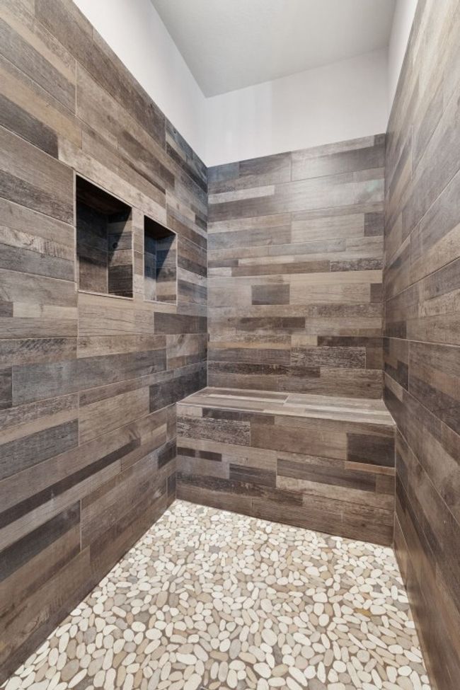 Walk-In Shower | Image 18