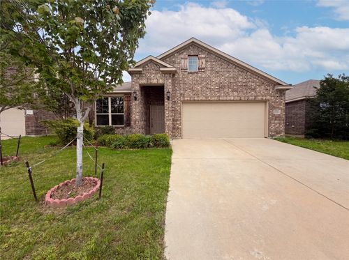 10513 Summer Place Ln, Fort Worth, TX, 76140-2648 | Card Image