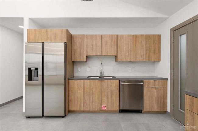 Kitchen | Image 7