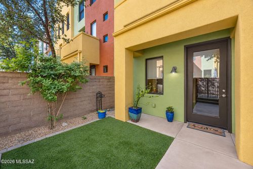 2431 E Autumn Flower Dr, Tucson, AZ, 85718-6688 | Card Image