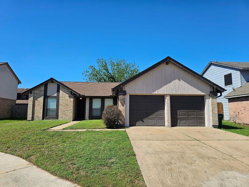 8807 Moonlight Forest Dr, Houston, TX, 77088-1249 | Card Image