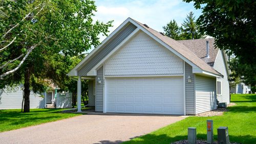 2501 Woodridge Ln, Brainerd, MN, 56401-5544 | Card Image