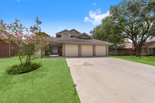 9827 Gold Cup Way, Houston, TX, 77065-4121 | Card Image