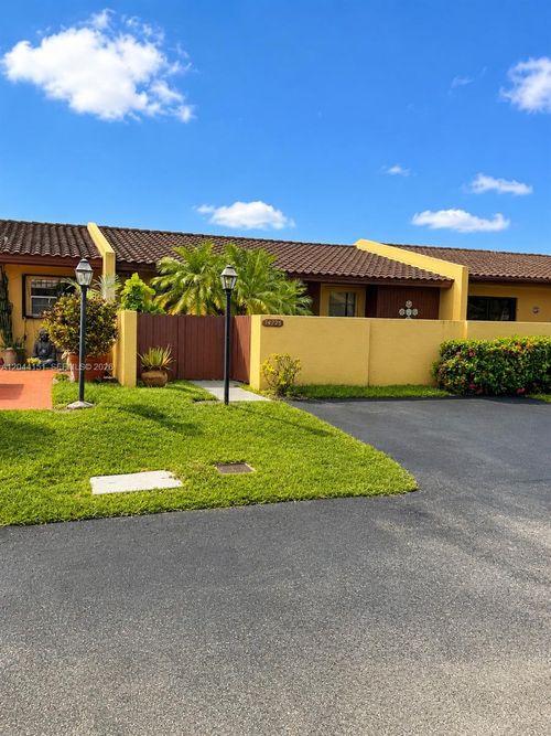 14725 Sw 86th Lane, Miami, FL, 33193 | Card Image