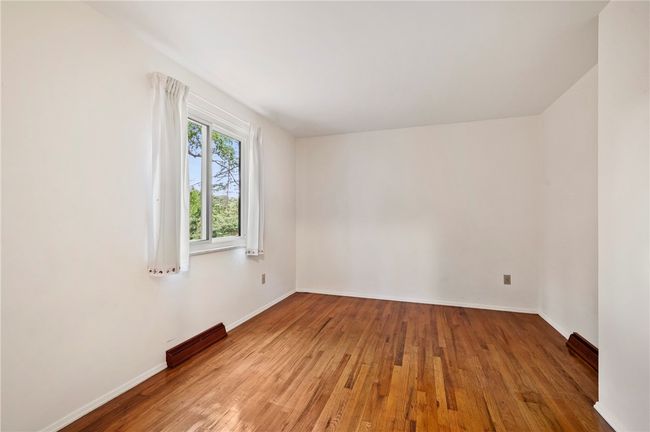 Full Bath on Upper Level | Image 25