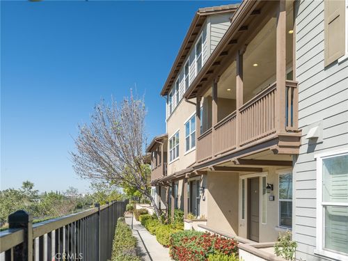 e-900 N Primrose Ln, Azusa, CA, 91702-6817 | Card Image