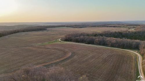 1237 N 900 Road, Lawrence, KS, 66047 | Card Image