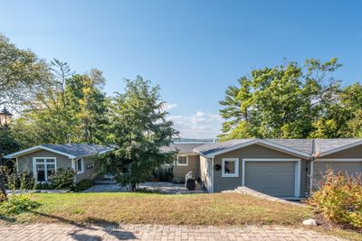 7494 Bamsey Dr, House other with 1 bedrooms, 4 bathrooms and 6 parking in Hamilton Township ON | Image 3