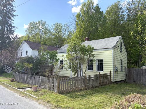 161 Main St, Hancock, MA, 01237-9203 | Card Image