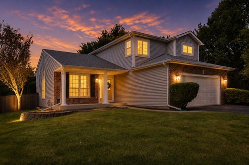 130 Periwinkle Ln, Bolingbrook, IL, 60490-4549 | Card Image