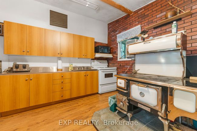 1061-A Centennial Lake Rd, House other with 2 bedrooms, 1 bathrooms and 3 parking in Calabogie ON | Image 11