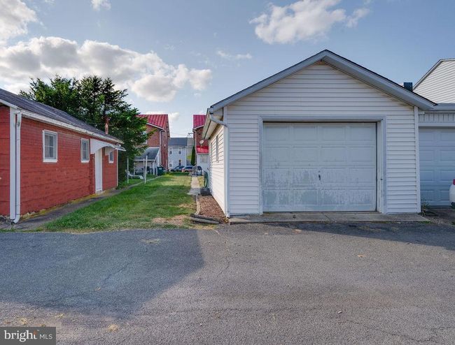 130 W Poplar St, Home with 3 bedrooms, 2 bathrooms and null parking in FLEETWOOD PA | Image 32