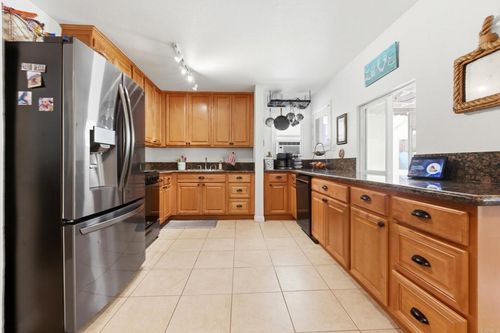 4067 Clairemont Drive, San Diego, CA, 92117 | Card Image