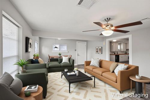 102 22nd St N, Texas City, TX, 77590-7219 | Card Image