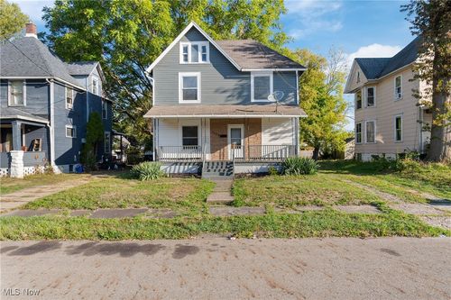 2329 Winfield Way Ne, Canton, OH, 44705-1917 | Card Image