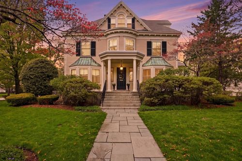 115 Church St, Winchester, MA, 01890-3539 | Card Image
