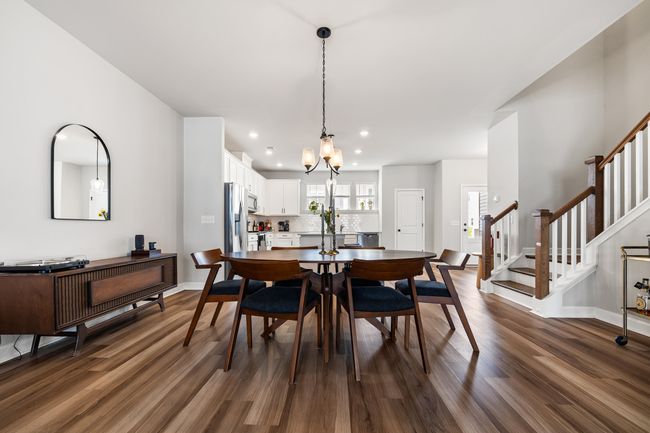 582 McLernon Trace-Dining Table-1 | Image 10