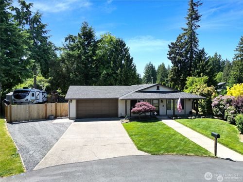 15020 111th Avenue Ct E, Puyallup, WA, 98374-3724 | Card Image