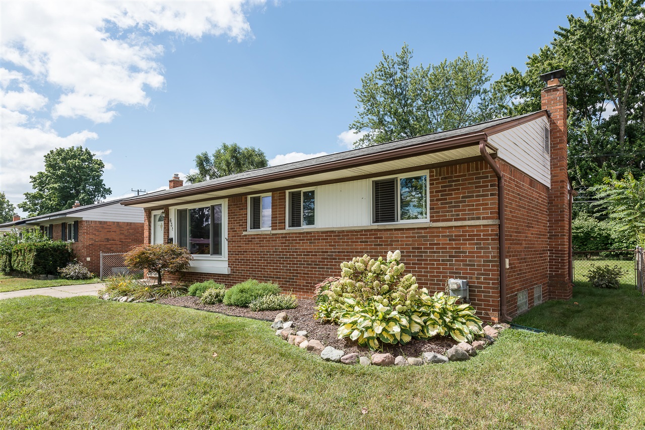 Darwin St, Westland, MI 48186