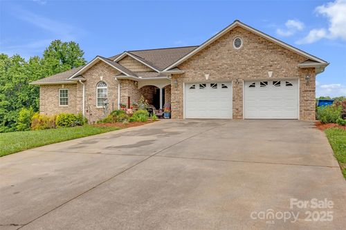 5507 Land Harbour Dr, Granite Falls, NC, 28630-8737 | Card Image