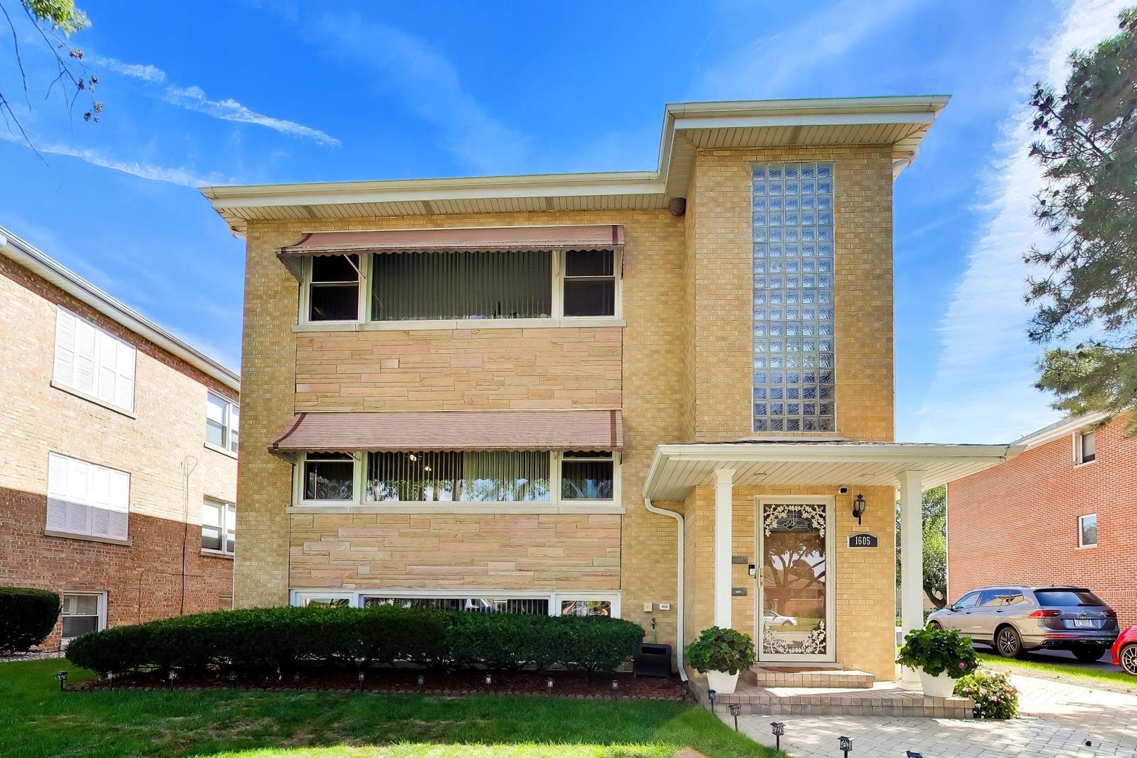 1605 Westchester Blvd, Westchester, IL