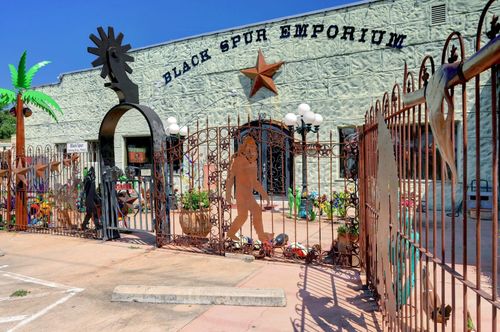 100 W Main St, Johnson City, TX, 78636 | Card Image