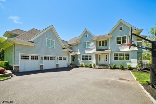 132 Hartshorn Dr, Short Hills, NJ, 07078-1613 | Card Image