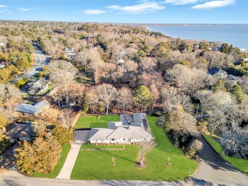 10 Lenape Rd, Southampton, NY, 11968-4212 | Card Image