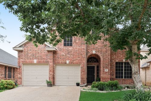 7040 Sea Star Dr, Grand Prairie, TX, 75054-7253 | Card Image