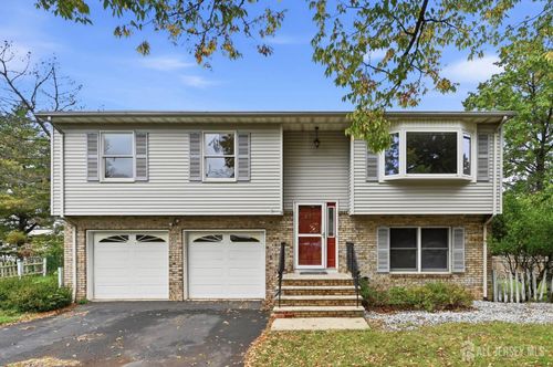 9 Rutherford Ct, Middlesex, NJ, 08846-2576 | Card Image