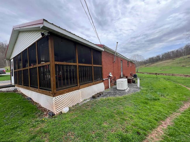 3730 Greenbrier Rd, Home with 3 bedrooms, 1 bathrooms and 3 parking in Salem WV | Image 30