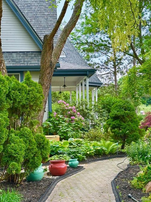 9955 Wiggins Rd, Howell, MI, 48855-9217 | Card Image