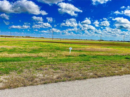 300 N Redfish Dr, Port Lavaca, TX, 77979 | Card Image