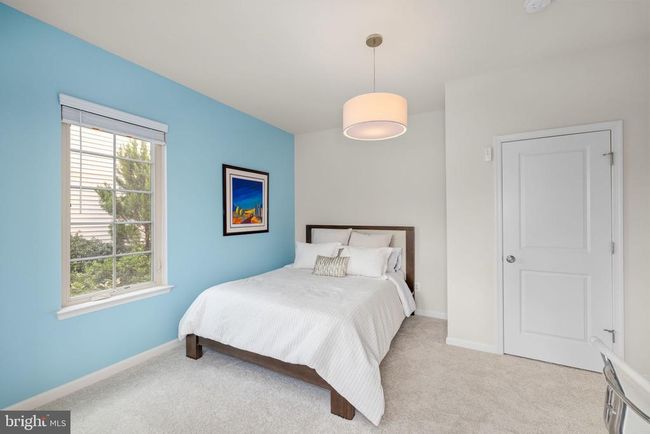 42294 Peregrine Ter, Townhouse with 4 bedrooms, 4 bathrooms and null parking in BRAMBLETON VA | Image 6